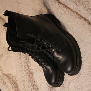 Time and Tru combat boots